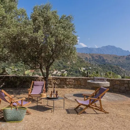 Maison A Torra * コルバーラ